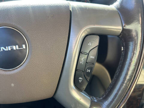 2013 GMC Yukon XL Denali