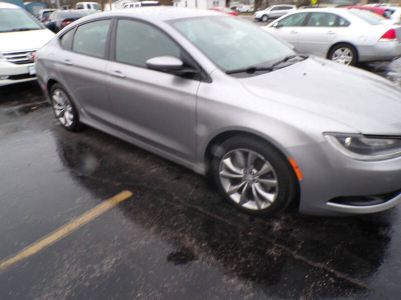 2015 Chrysler 200 S