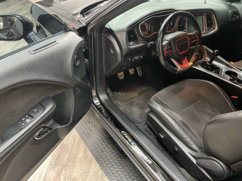 2015 Dodge Challenger SRT Hellcat