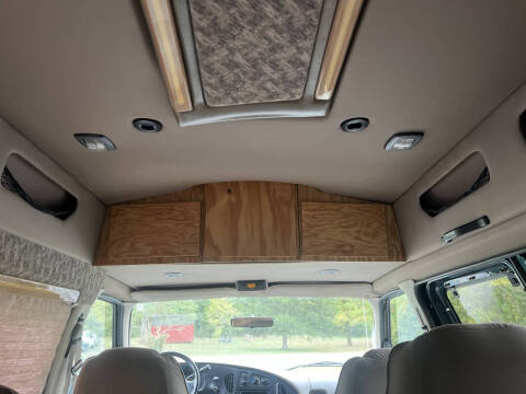 2000 Ford E-Series E-150