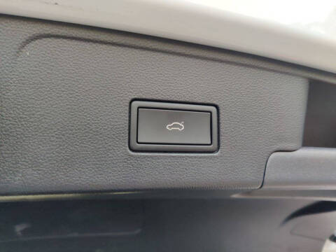 2025 Volkswagen Atlas Cross Sport SE 4Motion