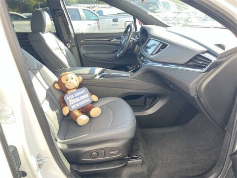 2022 Buick Enclave Essence