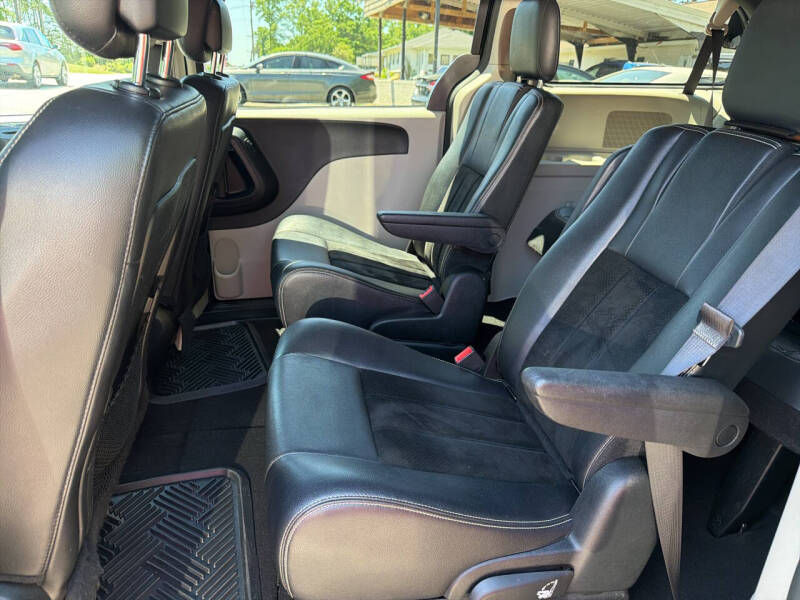 2017 Dodge Grand Caravan SXT - Photo 6
