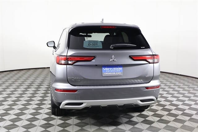 2023 Mitsubishi Outlander SE