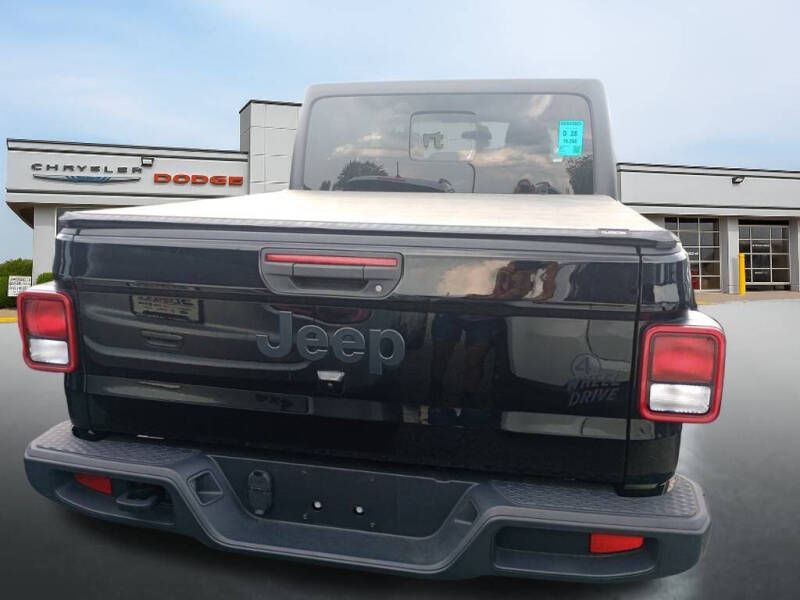 2022 Jeep Gladiator Sport