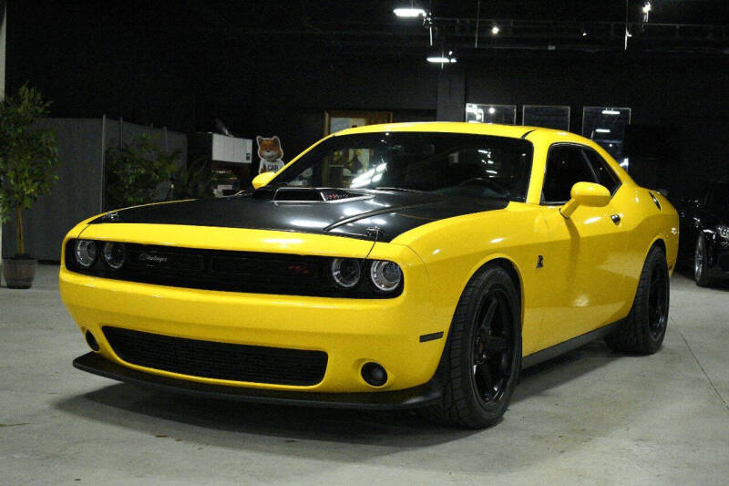 2018 Dodge Challenger 392 HEMI Scat Pack Shaker