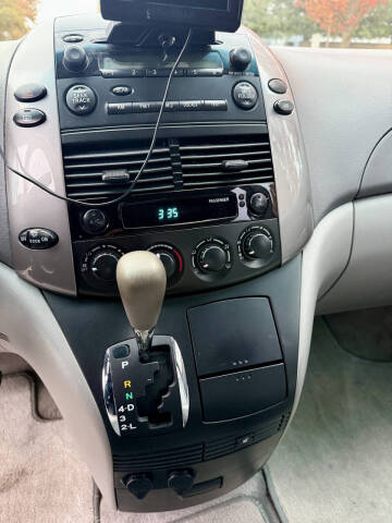 2007 Toyota Sienna CE 7-Passenger
