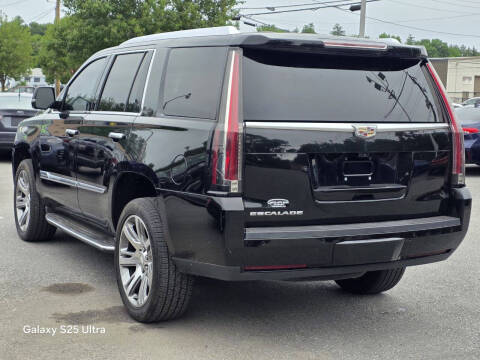 2017 Cadillac Escalade Luxury