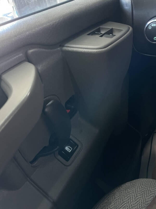 2017 Chevrolet Express LS 2500