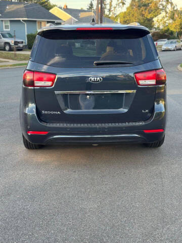 2016 Kia Sedona LX
