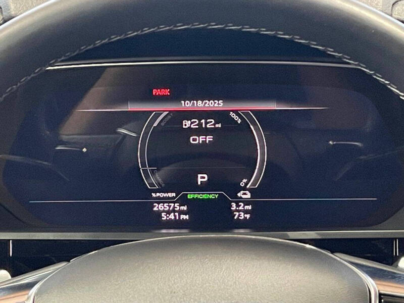 2022 Audi e-tron quattro Premium