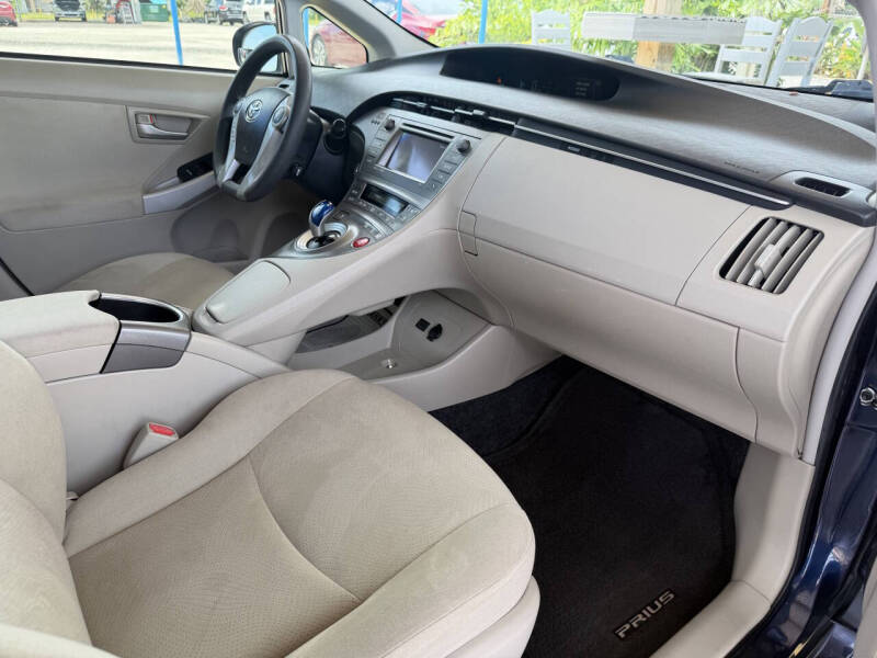 2015 Toyota Prius Three