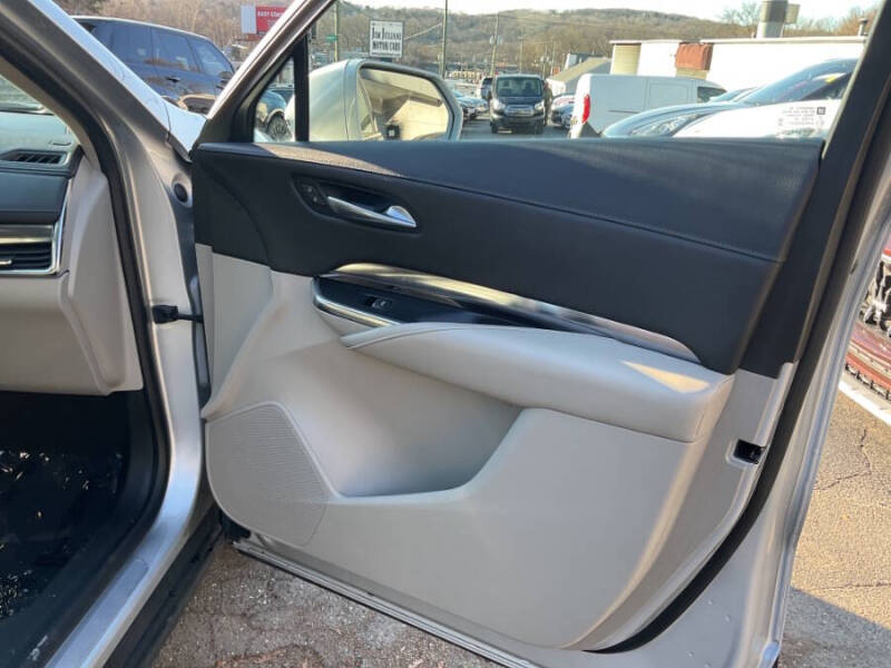 2019 Cadillac XT4 Luxury