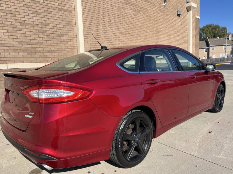 2016 Ford Fusion SE