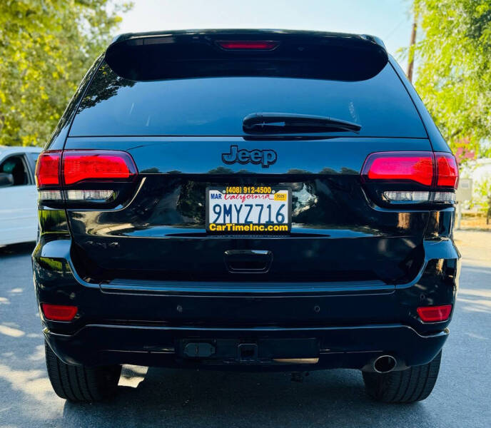 2017 Jeep Grand Cherokee Laredo E