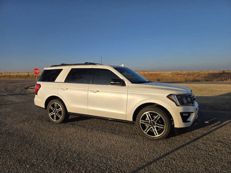 2019 Ford Expedition Limited's photo