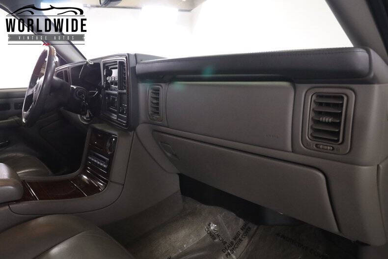 2003 Cadillac Escalade