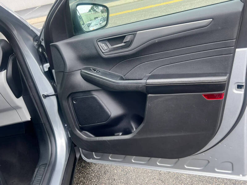 2023 Ford Escape Hybrid Active