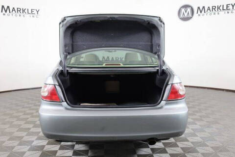 2004 Lexus ES 330