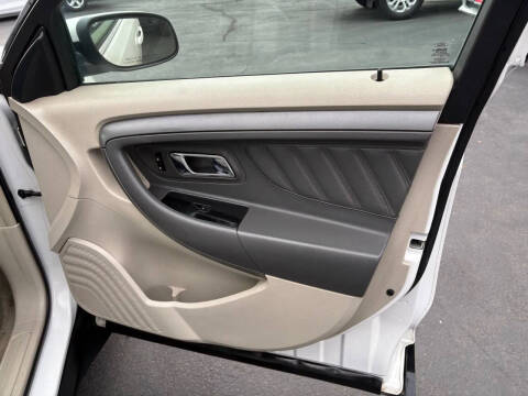 2011 Ford Taurus SEL