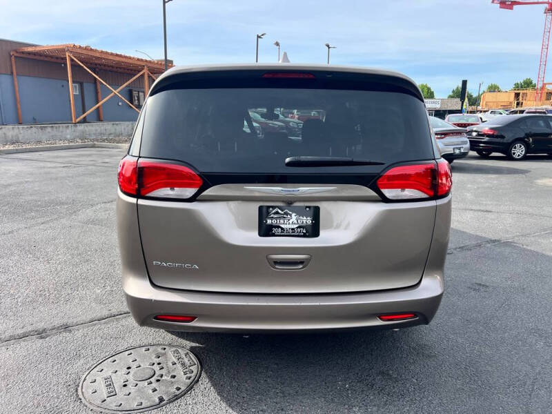2017 Chrysler Pacifica Touring