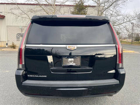 2017 Cadillac Escalade Luxury