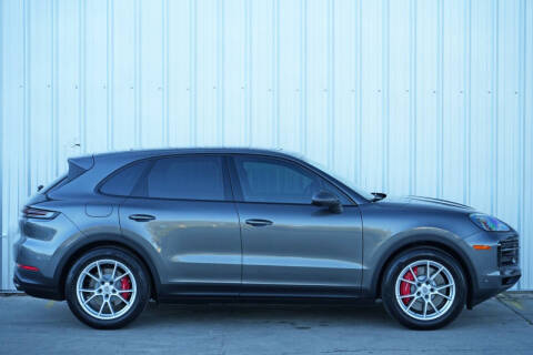 2024 Porsche Cayenne S