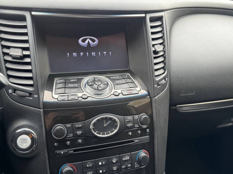2015 Infiniti QX70