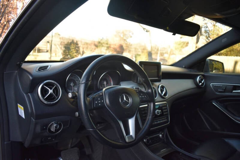 2014 Mercedes-Benz CLA-Class CLA250 photo 11