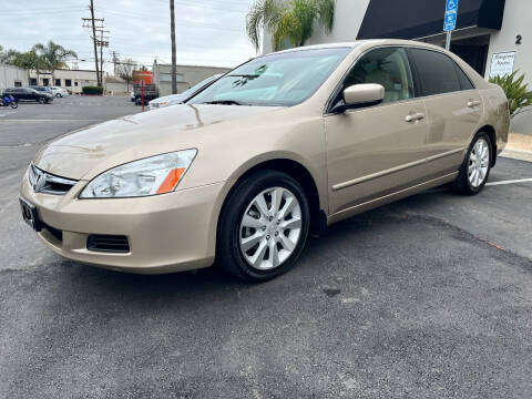 2006 Honda Accord for sale at MANGIONE MOTORS ORANGE COUNTY in Costa Mesa CA