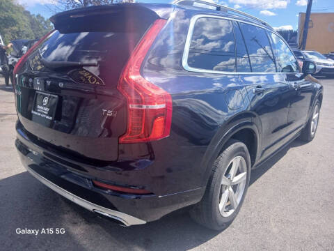 2016 Volvo XC90 T5 Momentum