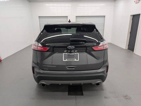2021 Ford Edge Titanium