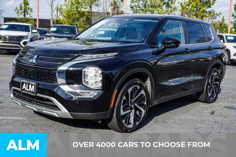 2023 Mitsubishi Outlander SE