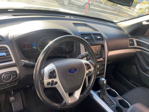 2011 Ford Explorer XLT