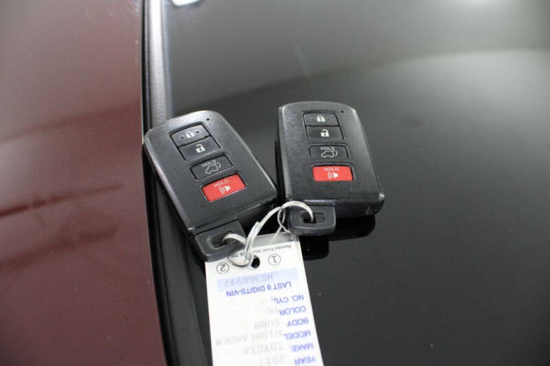 2017 Toyota Highlander SE