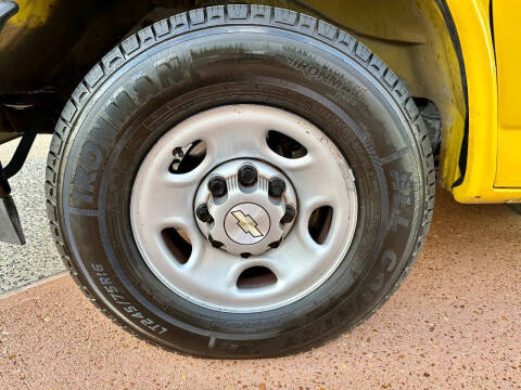 2022 Chevrolet Express 2500