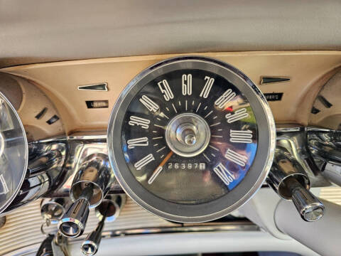 1961 Ford Thunderbird