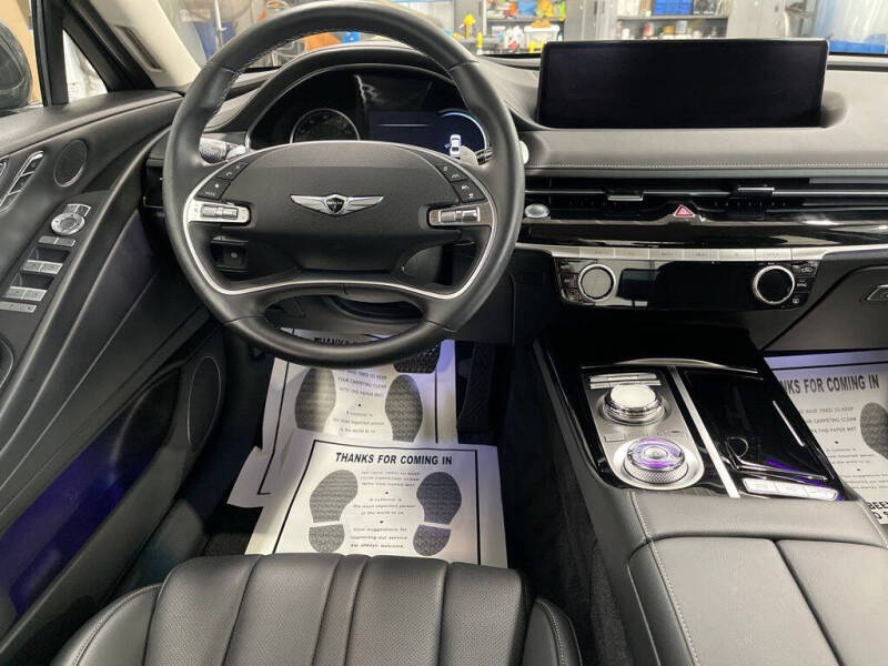 2023 Genesis G80