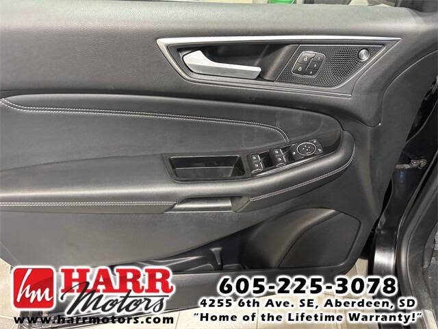 2020 Ford Edge Titanium