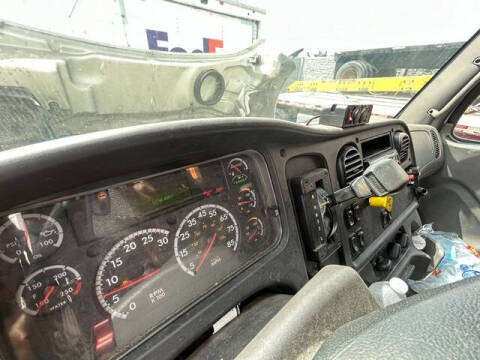 2018 Freightliner M2 106