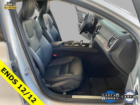 2024 Volvo S60 B5 Core Dark Theme