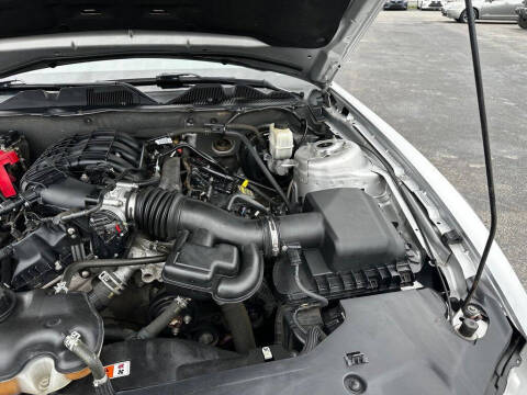 2012 Ford Mustang V6