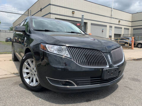 2015 Lincoln MKT for sale at Illinois Auto Sales in Paterson NJ