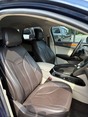 2017 Lincoln MKC Select