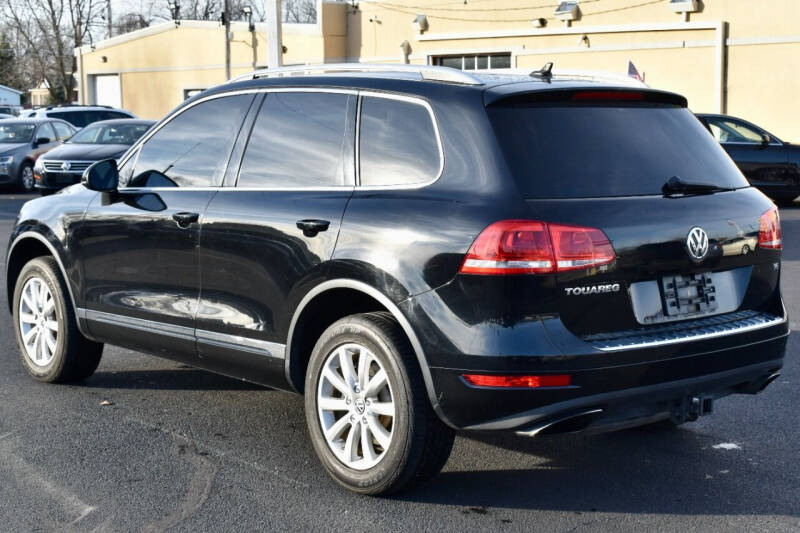 2011 Volkswagen Touareg VR6 Sport