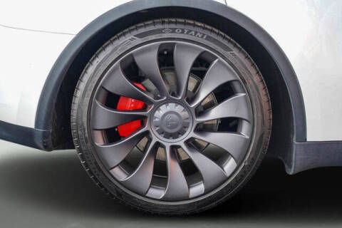 2023 Tesla Model Y Performance