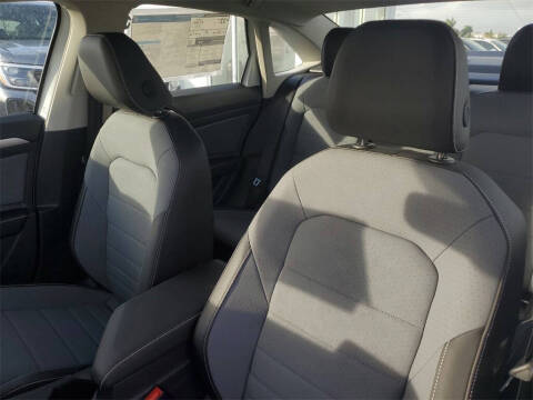 2025 Volkswagen Jetta SE