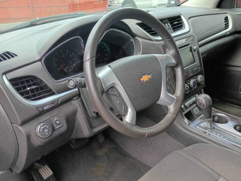 2017 Chevrolet Traverse LT