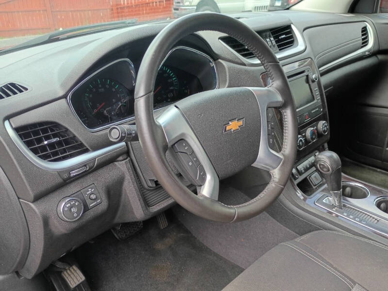 2017 Chevrolet Traverse LT
