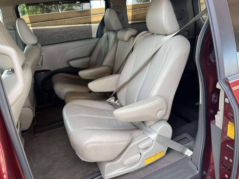 2013 Toyota Sienna